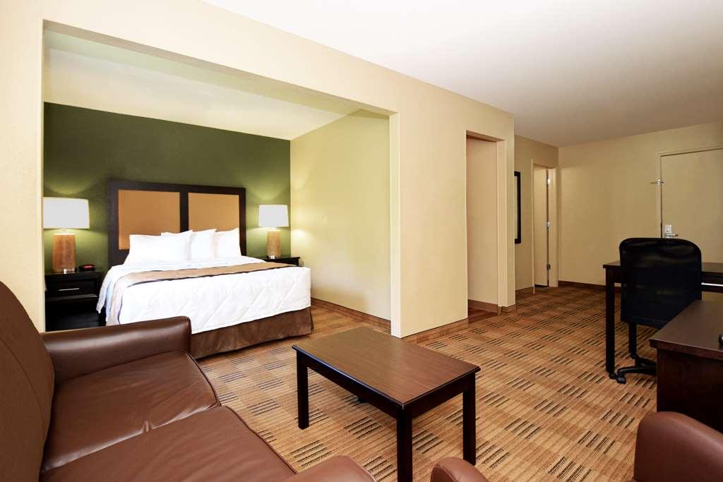 Extended Stay America Suites - Raleigh - Cary - Harrison Ave Habitación foto