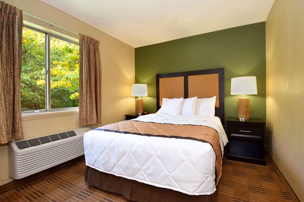 Extended Stay America Suites - Raleigh - Cary - Harrison Ave Habitación foto