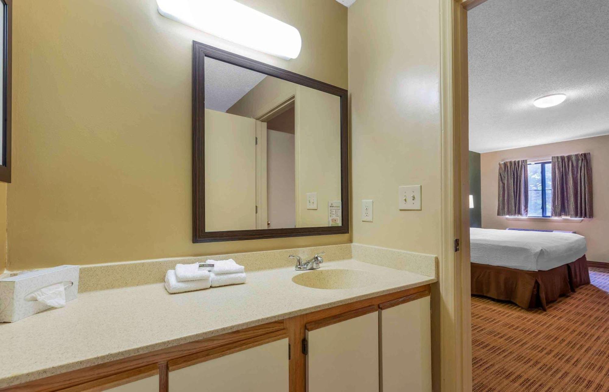 Extended Stay America Suites - Raleigh - Cary - Harrison Ave Exterior foto