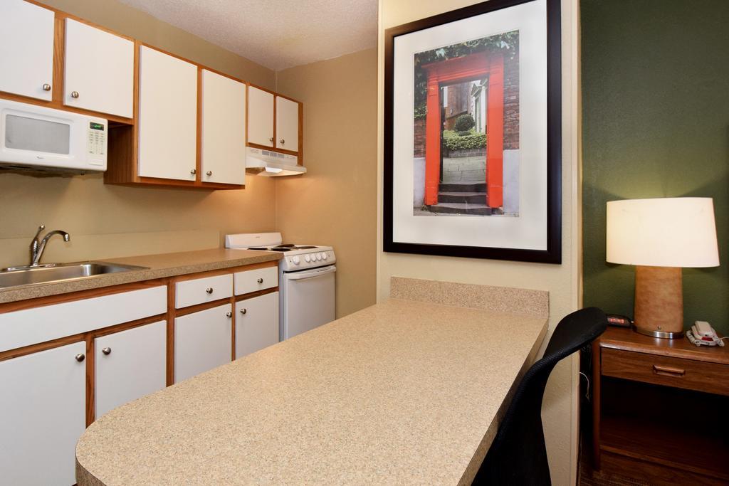 Extended Stay America Suites - Raleigh - Cary - Harrison Ave Exterior foto
